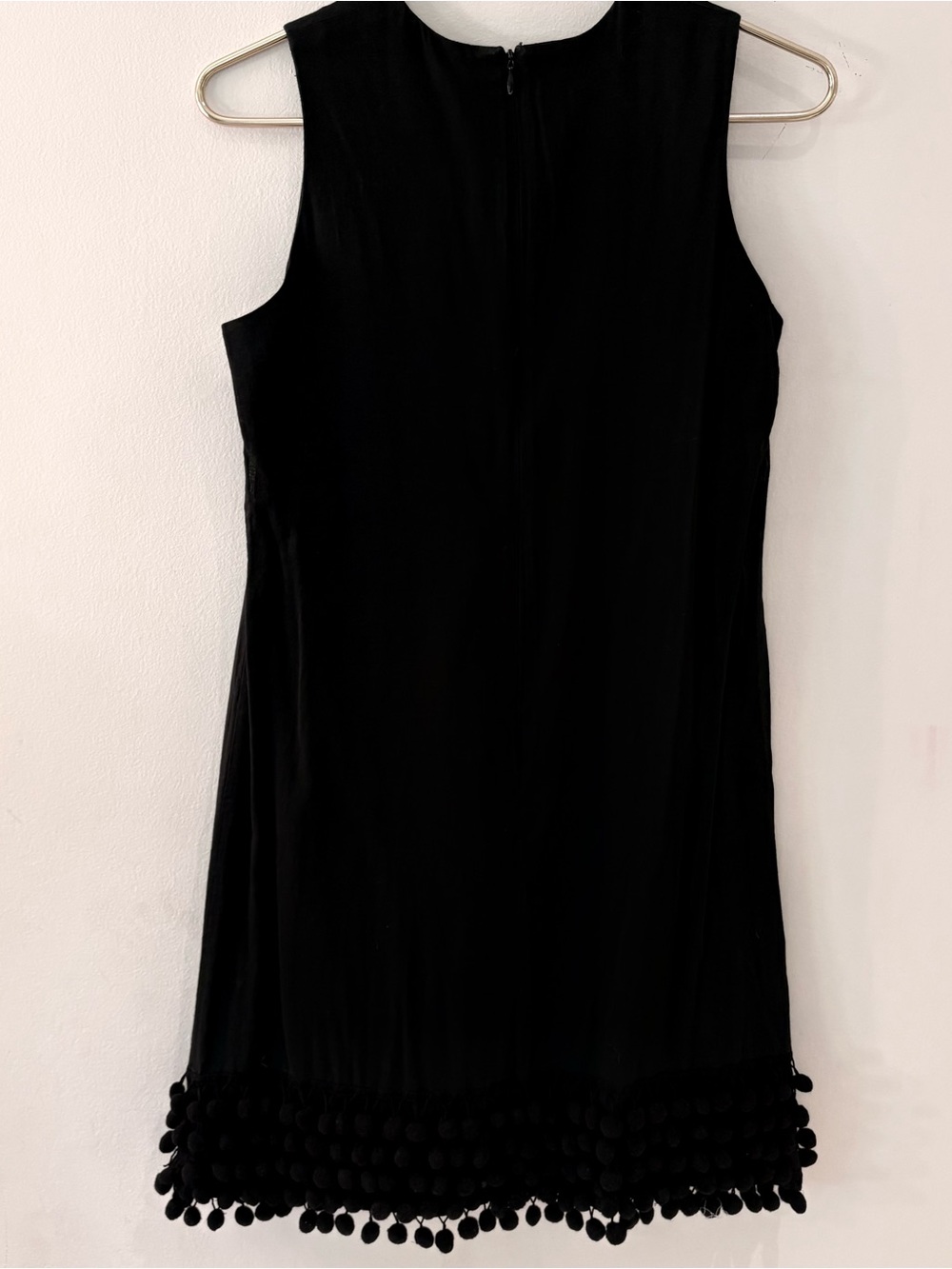 Isaac Mizrahi Black Sleeveless Cotton Shift Dress with Pom Pom Hem Sz 2